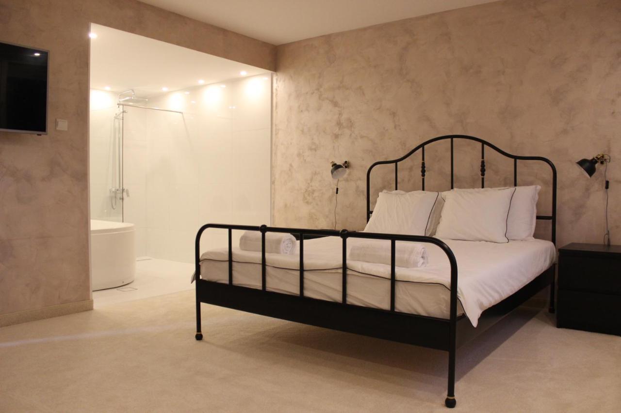 Luxury Apartments Parking In Garage Ni المظهر الخارجي الصورة
