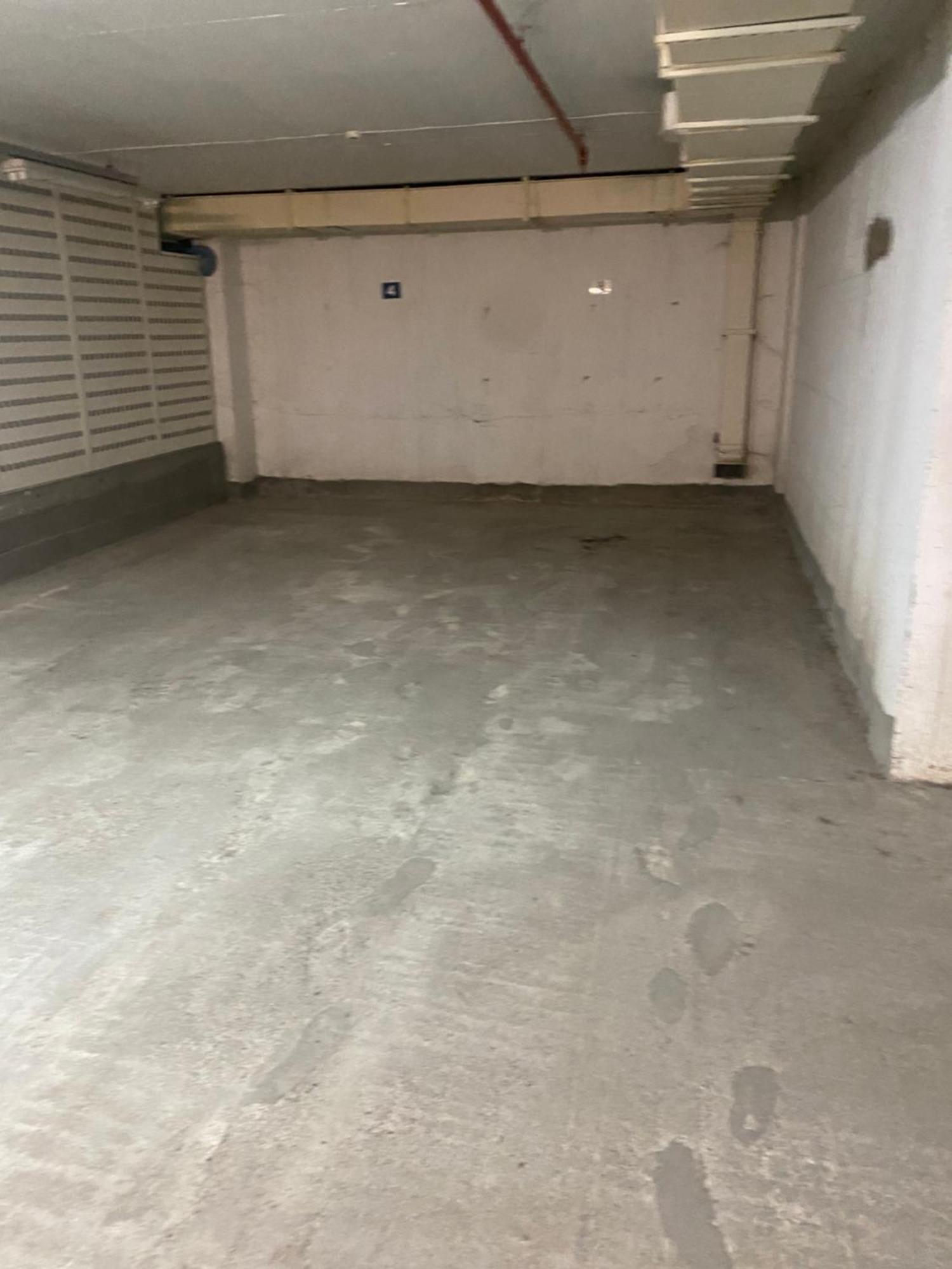 Luxury Apartments Parking In Garage Ni المظهر الخارجي الصورة